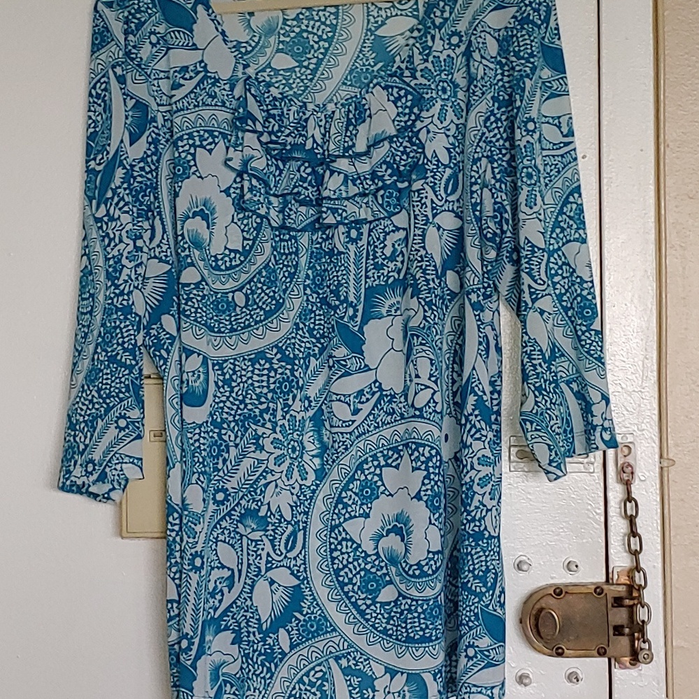 AVENUE TEAL AND WHITE TUNIC - SIZE 26/28